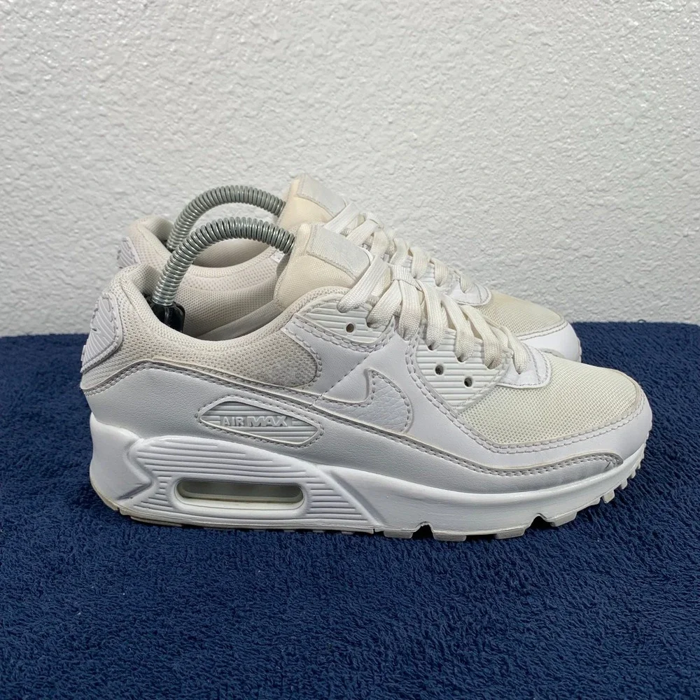 Nike Air Max 90 Womens Size 5.5 White Shoes Athletic Sneakers